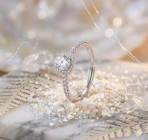 Niluk Elegant Rhodium-Plated Solitaire Adjustable Finger Ring