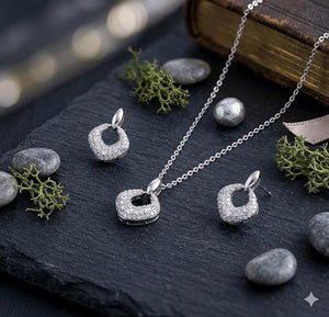 Niluk Gold-Plated Crystal Pendant Necklace with Matching Earrings