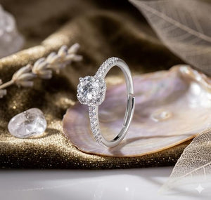 Niluk Elegant Rhodium-Plated Solitaire Adjustable Finger Ring