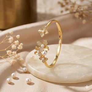 Niluk Gold Floral Pearl Kada