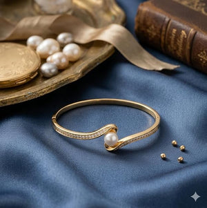 Niluk Gold-Plated Pearl Elegance Kada