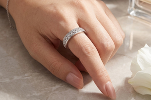 Niluk Elegant Rhodium-Plated Band Adjustable Finger Ring